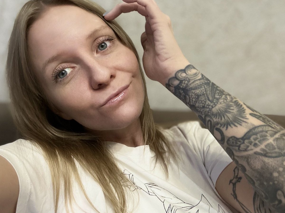 funjfy's tweet image. Hope your #Friday is going great🥰🥰
#baby #blonde #smile