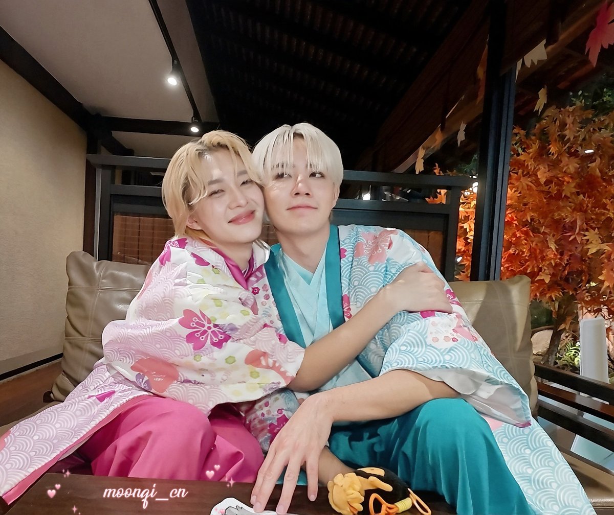 moonqi_cn's tweet image. 😻🫣🐶
#ZNN5thAnniversary
#MondahminOvernightxZeeNunew
#ZeeNuNew 
@zee_pruk @CwrNew