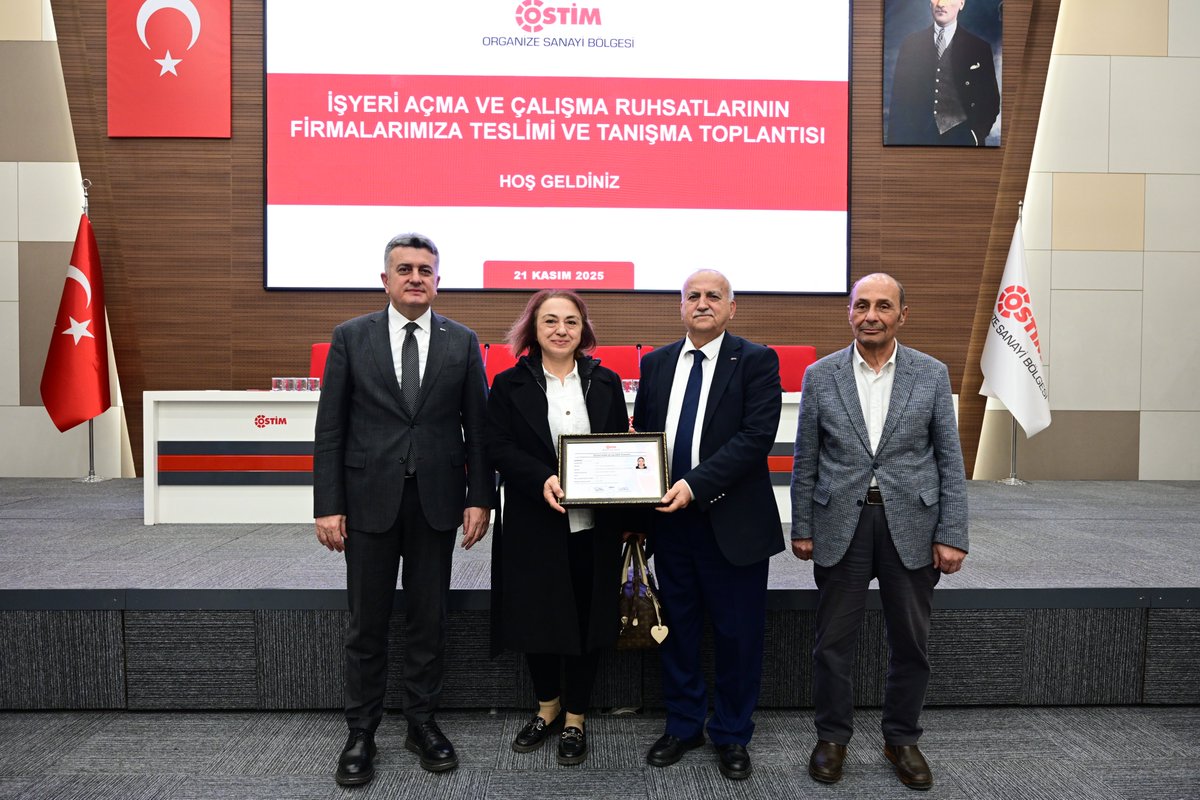 ostimosb's tweet image. OSTİM’de yeni iş yerlerini faaliyete alan girişimcilere, İş Yeri Açma ve Çalışma Ruhsatları takdim edildi.
Firmalara ruhsatları; OSTİM OSB Yönetim Kurulu Başkanı Orhan Aydın ve OSTİM OSB Bölge Müdürü Adem Arıcı tarafından takdim edildi. #OSTİM #sanayi #osb #teknoloji