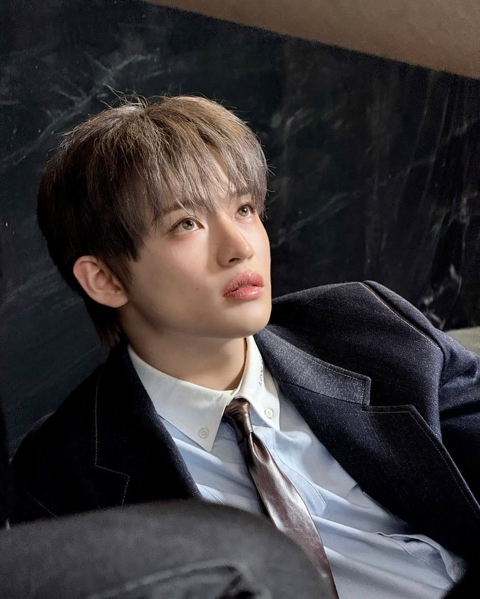 d0rytyong's tweet photo. 천러 HBD!!!!

#천러선배_24번째생일_축하해로 
#LucidStarCHENLEDay https://t.co/BpwxUl63aa