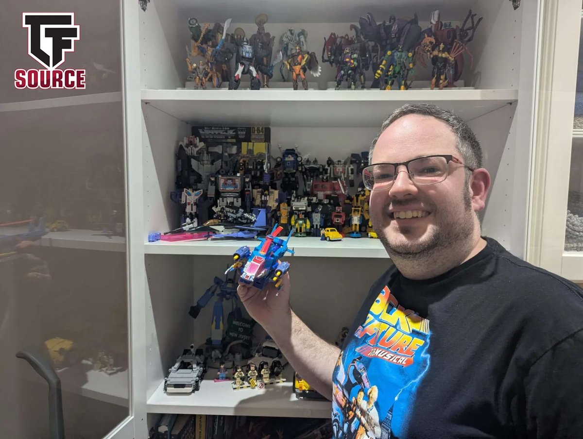 TFsource's tweet image. We&apos;re back for another COLLECTOR INTERVIEW and today it&apos;s UK customiser Rotorstorm Sam - check it out here:
tfsource.com/blog/2025/11/2…