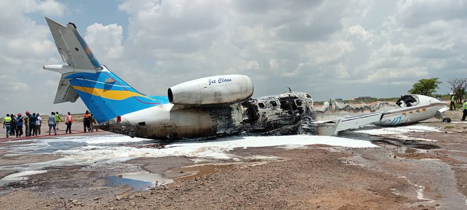 congoinfos243's tweet photo. Kolwezi : les enquêteurs du BPEAIA abandonnés à eux-mêmes avec la boîte noire

https://t.co/MAN9RlNqqs https://t.co/sxeC7whlks