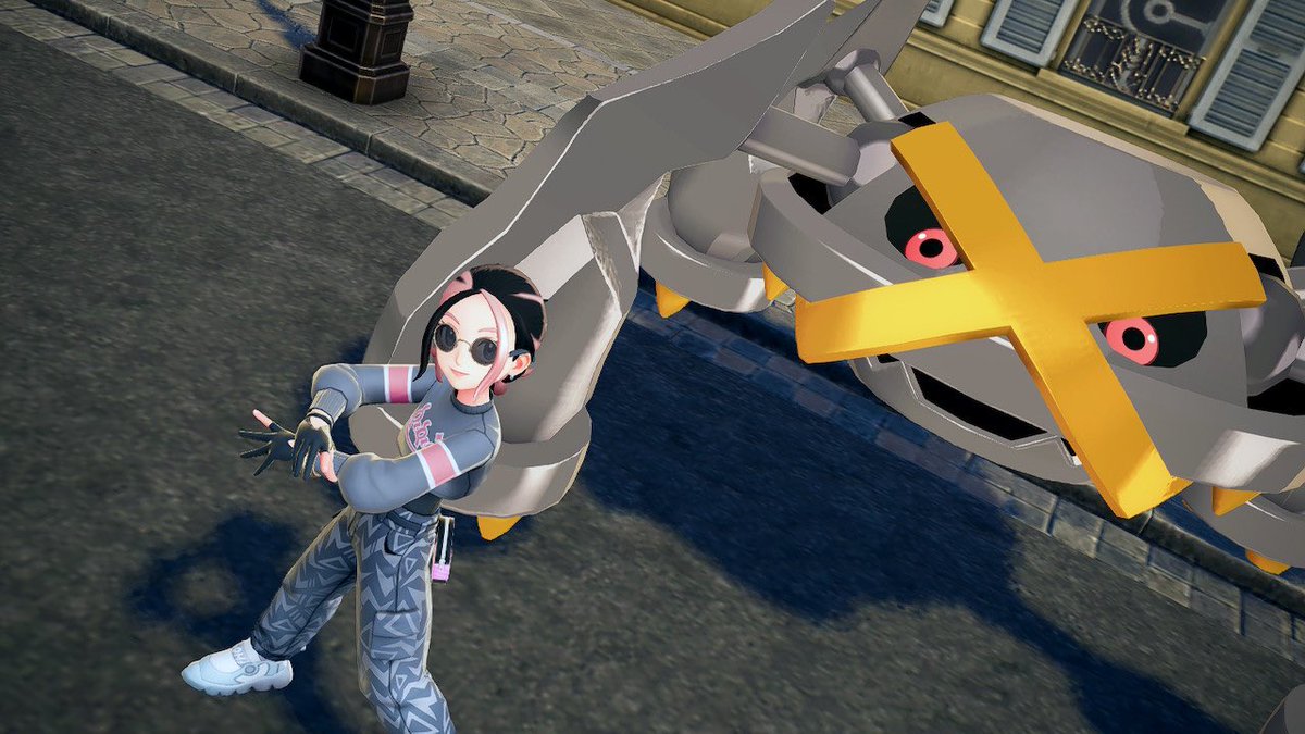 恐怖！おやぶん色めたぐろすを連れて街を練り歩く女！