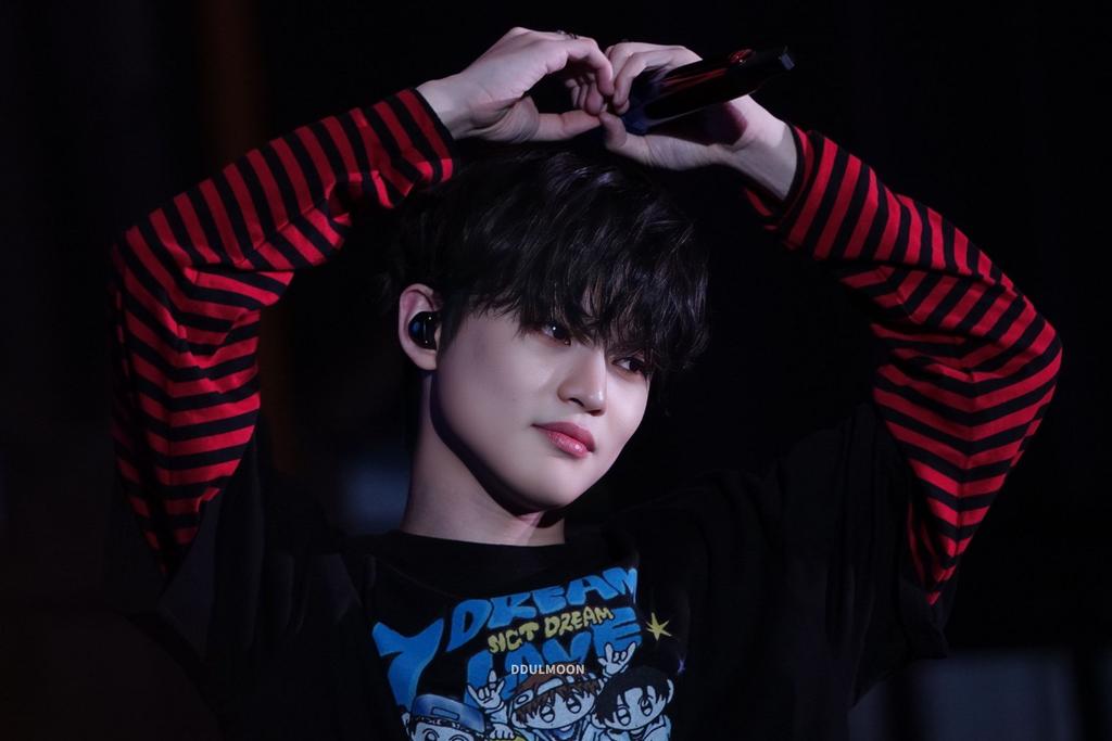 ddulmoon tweet media