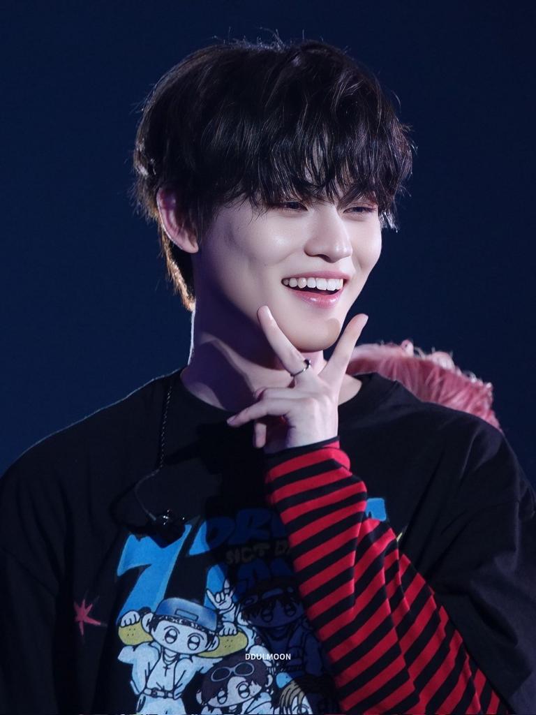 ddulmoon tweet media