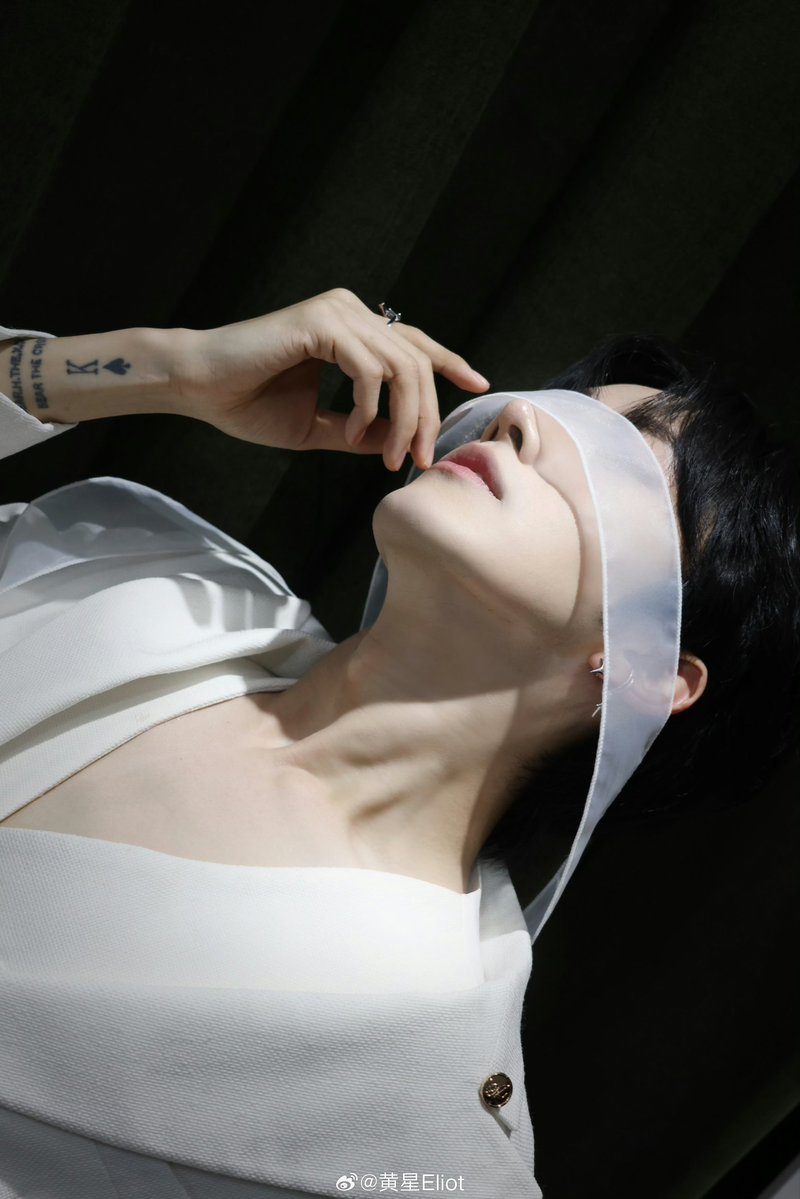 0rangeFair's tweet image. 251121 weibo

Good night

#EliotHuang #HuangXing #黄星 #XingQiu #XYQQJ