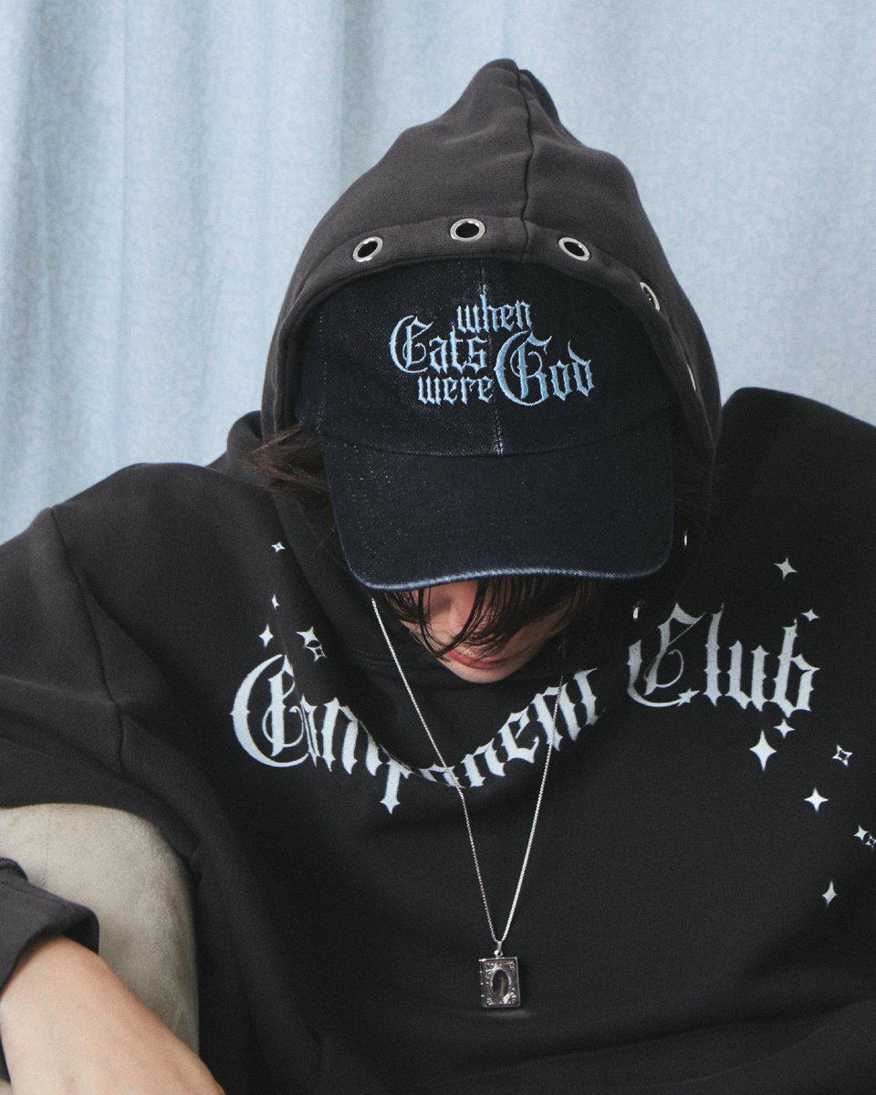 itjustzip's tweet image. Product Line From ZIP No.2🐈‍⬛

“When Cats Were God Cap” 
Price : 1,290 THB 

Delivery : 25.11.25 Onwards
( เฉพาะช่องทาง Online ) 

#ZIPxComponentClub
#ZIPOfficialStore
#ComponentClub
#ComponentFW25