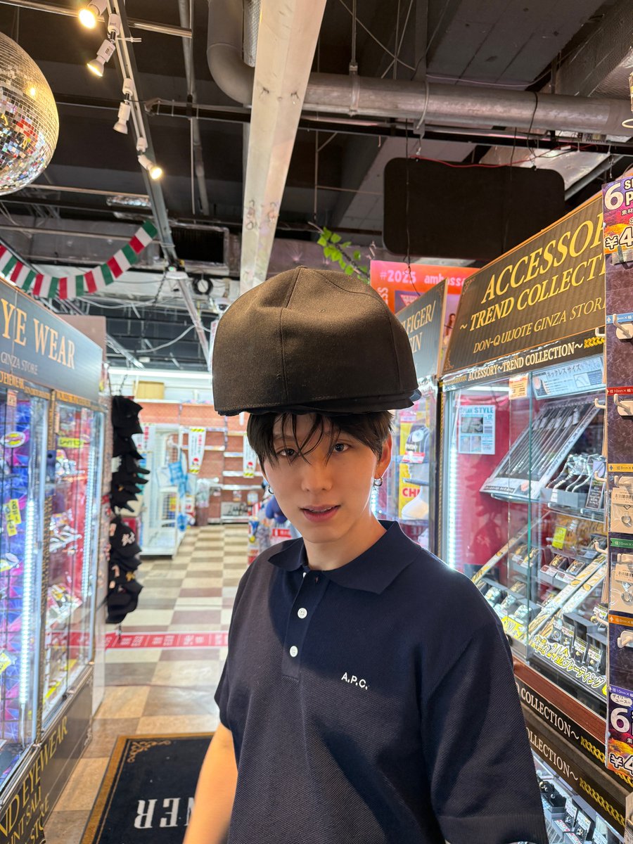 OfficialMONSTAX's tweet image. 11년 만났는데 한 번도 싸우지 않은 거 보면 뭐가 있긴 한가보다😆 지금처럼 오랜 시간 함께하자ㅎㅎ그리고 언제나 귀 호강 시켜줘서 고맙다.너의 목소리를 더 많은 사람들이 듣는 날을 기대하며 오래 오래 같이 무대하자 생일 축하한다🥳 #형원