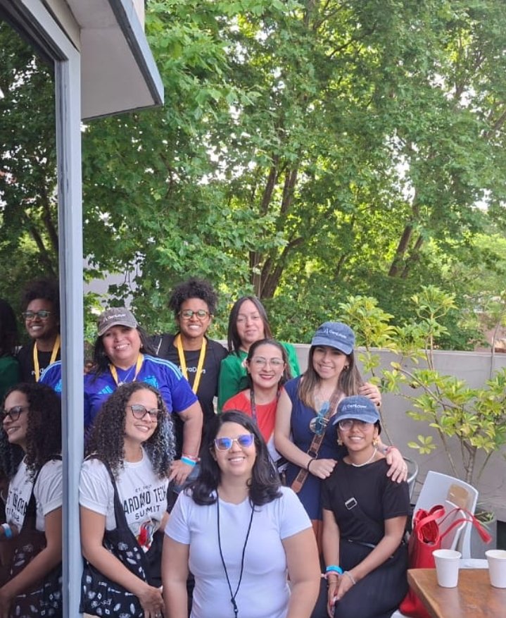 jeanguar's tweet image. 🇦🇷 ¡De la Community a la vida real en Devconnect Argentina 2025!** 💻

Conociendo en persona después de tanto tiempo en línea.
@isasuarezx2 @HiWomenbiz @fidearte @briguitstem
@Brendahidalgo25 @may_verse @mujeresencrypto @EFDevcon
 #DevConnectArgentina #Comunidad #DevConnect2025