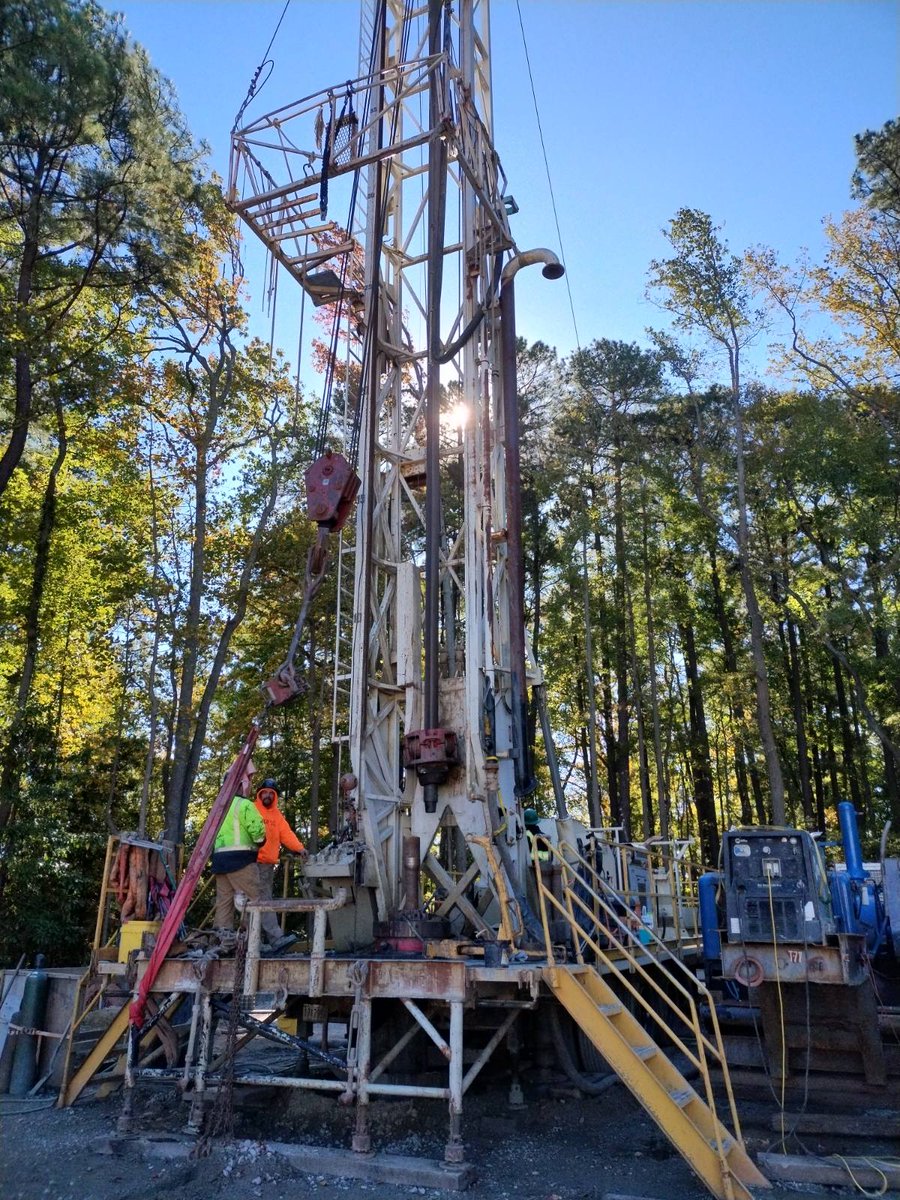 HRSDVA's tweet image. Feature Friday: 🚧Behind the Scenes 💧
Here&apos;s a look at our SWIFT site at the Nansemond Treatment Plant! We&apos;re currently drilling for the wells.

📸Lisa Bolen, Public Information Specialist
🔗 Learn more about the project here: ow.ly/3Znk50XuV2p