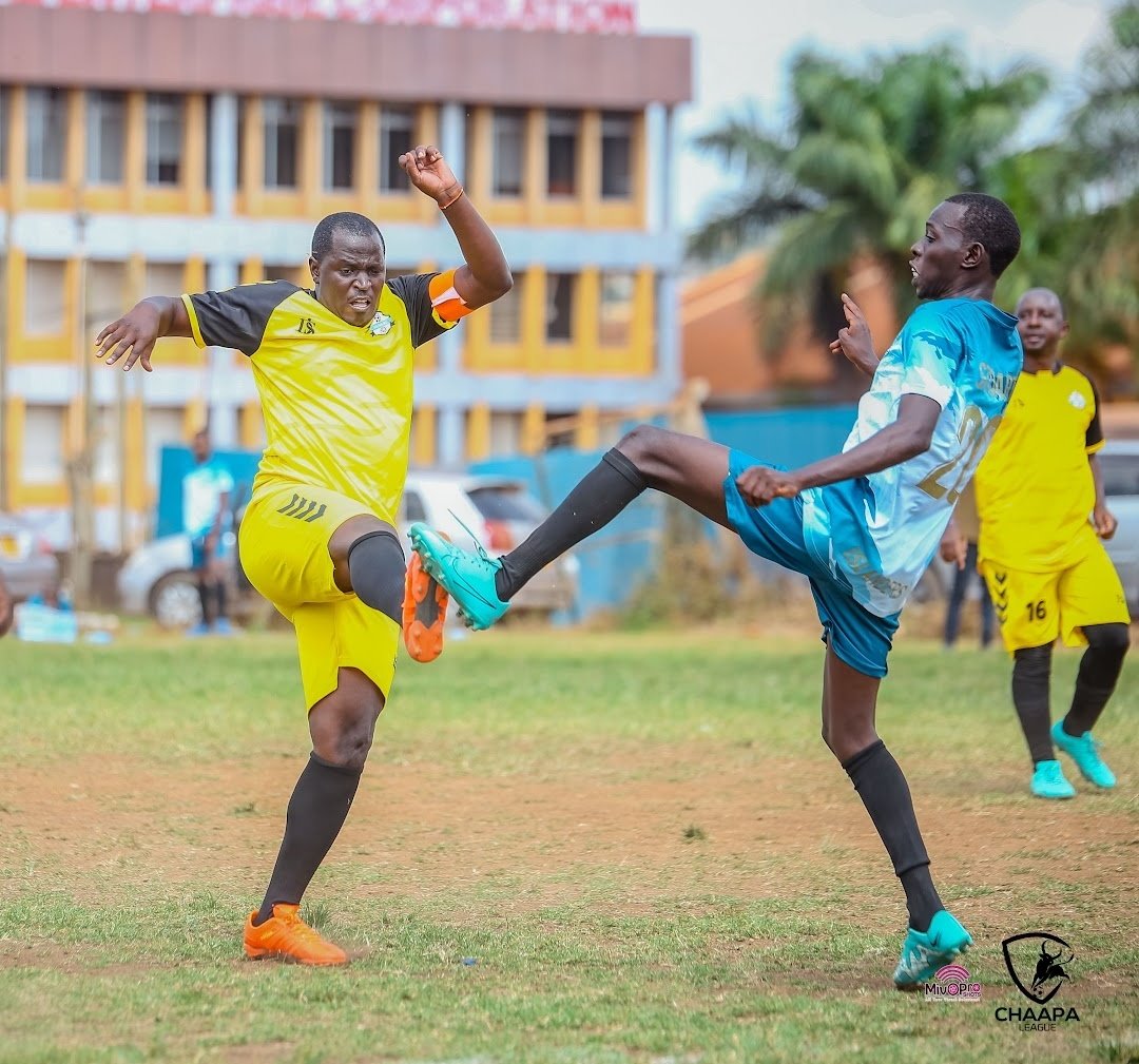 ChaapaTrolls's tweet image. They decided to play kickboxing because where is the ball.