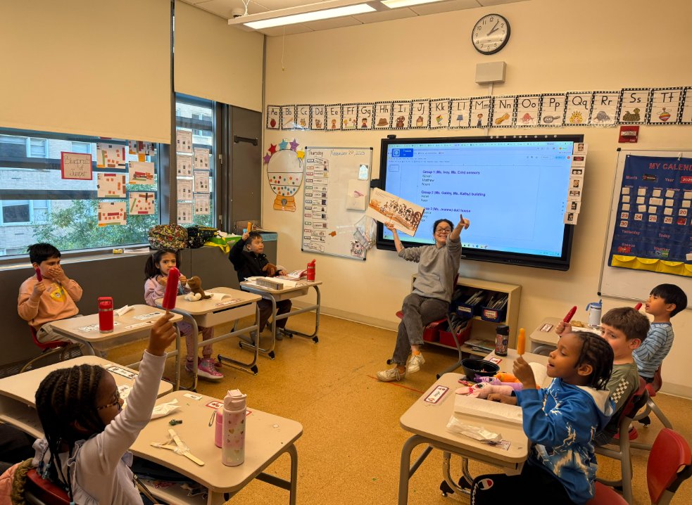 LearningSpring's tweet image. Juniper class has been enjoying and working hard on ROOTS. We have been talking about optimism and positive thinking all this week. In this picture we are all shouting "optimism!"