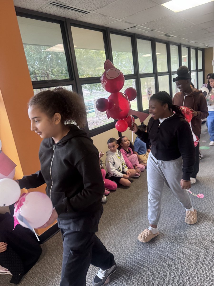 Mrs. Subda 🍎 tweet media