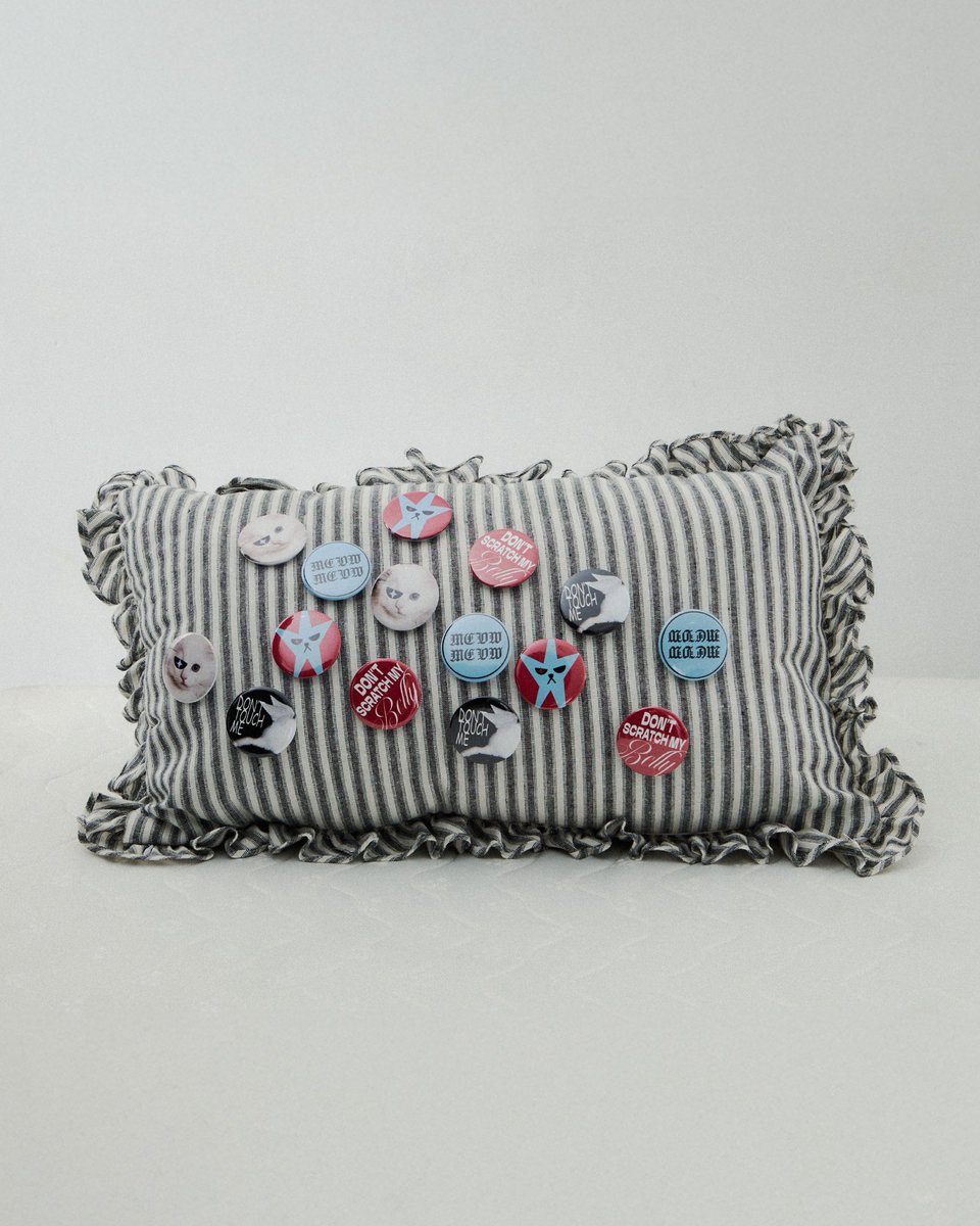 itjustzip's tweet image. Product Line From ZIP No.3 🐈‍⬛

“When Cats Were God Pins” 
Price : 490 THB  ( 5 Pcs. 5 Designs) 

Delivery : 25.11.25 Onwards
( เฉพาะช่องทาง Online ) 

#ZIPxComponentClub
#ZIPOfficialStore
#ComponentClub
#ComponentFW25