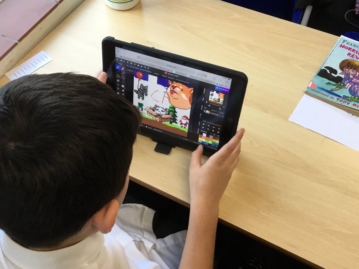 Y3 are loving using Pixelart this afternoon