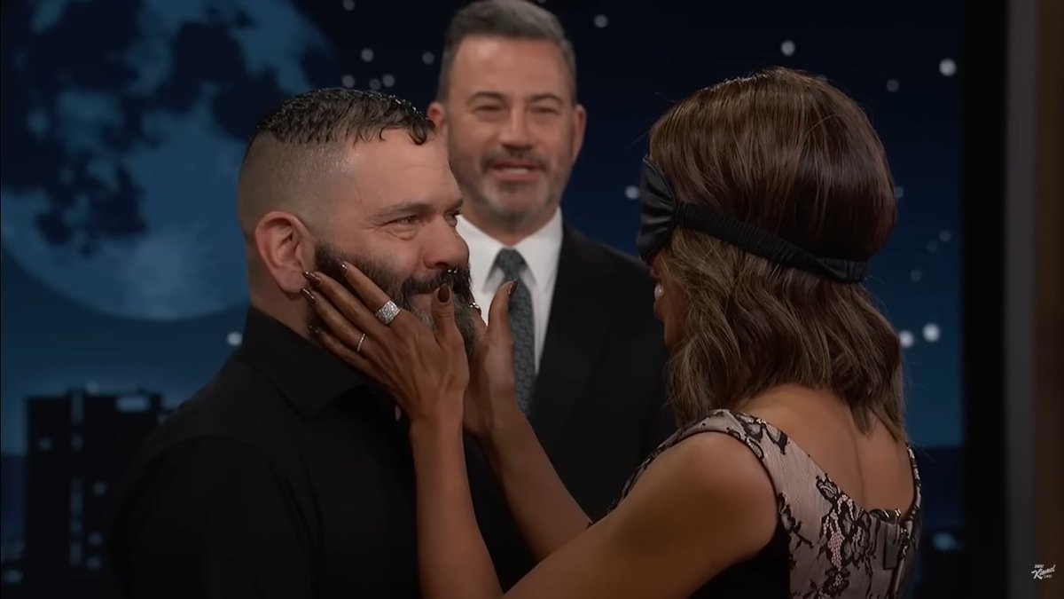 wakeupdeadwoman's tweet image. THEY BROUGHT OUT GUILLERMO FOR KERRY AWWWW