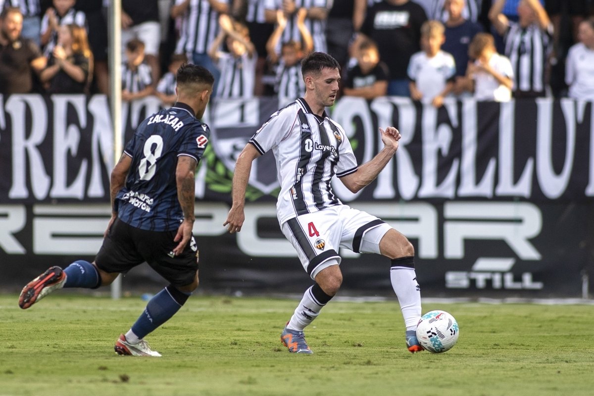 🇦🇷" No conozco Andorra, pero nos pondremos las térmicas y a ponerle huevos a la nieve, a lo que sea, para traer los tres puntos"

📰Agustín Sienra para el periódico AS