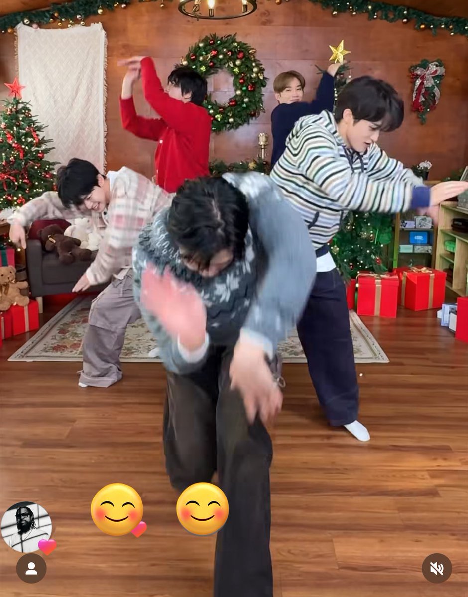 dem jointz liked ilichils new reel .. crying they’re really his sons