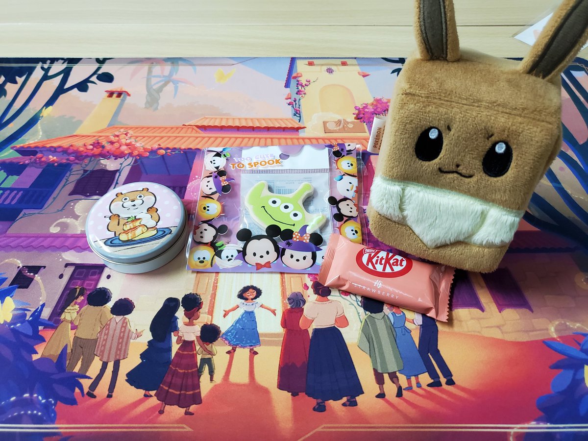 ba7na7na5's tweet image. #ロルくま女子会 
参加してきました～！
今日も平和でハッピーな空間でロルカナできて幸せ✨
多人数戦が思いの外熱戦で面白かった😂
最初の大会？でもらったマグネットをうちのぬんちゃん(カワウソ)につけたら可愛くなりました💕
りおさん主催ありがとう～お疲れ様でした☺️