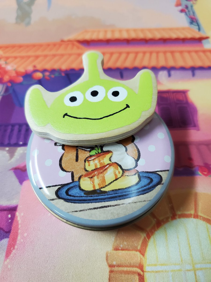 ba7na7na5's tweet image. #ロルくま女子会 
参加してきました～！
今日も平和でハッピーな空間でロルカナできて幸せ✨
多人数戦が思いの外熱戦で面白かった😂
最初の大会？でもらったマグネットをうちのぬんちゃん(カワウソ)につけたら可愛くなりました💕
りおさん主催ありがとう～お疲れ様でした☺️