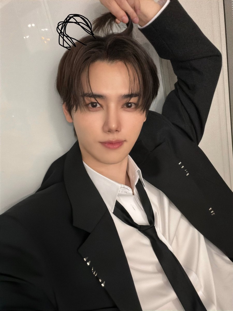 CRAVITY_twt's tweet image. 모두들 굿밤🖤
#민희