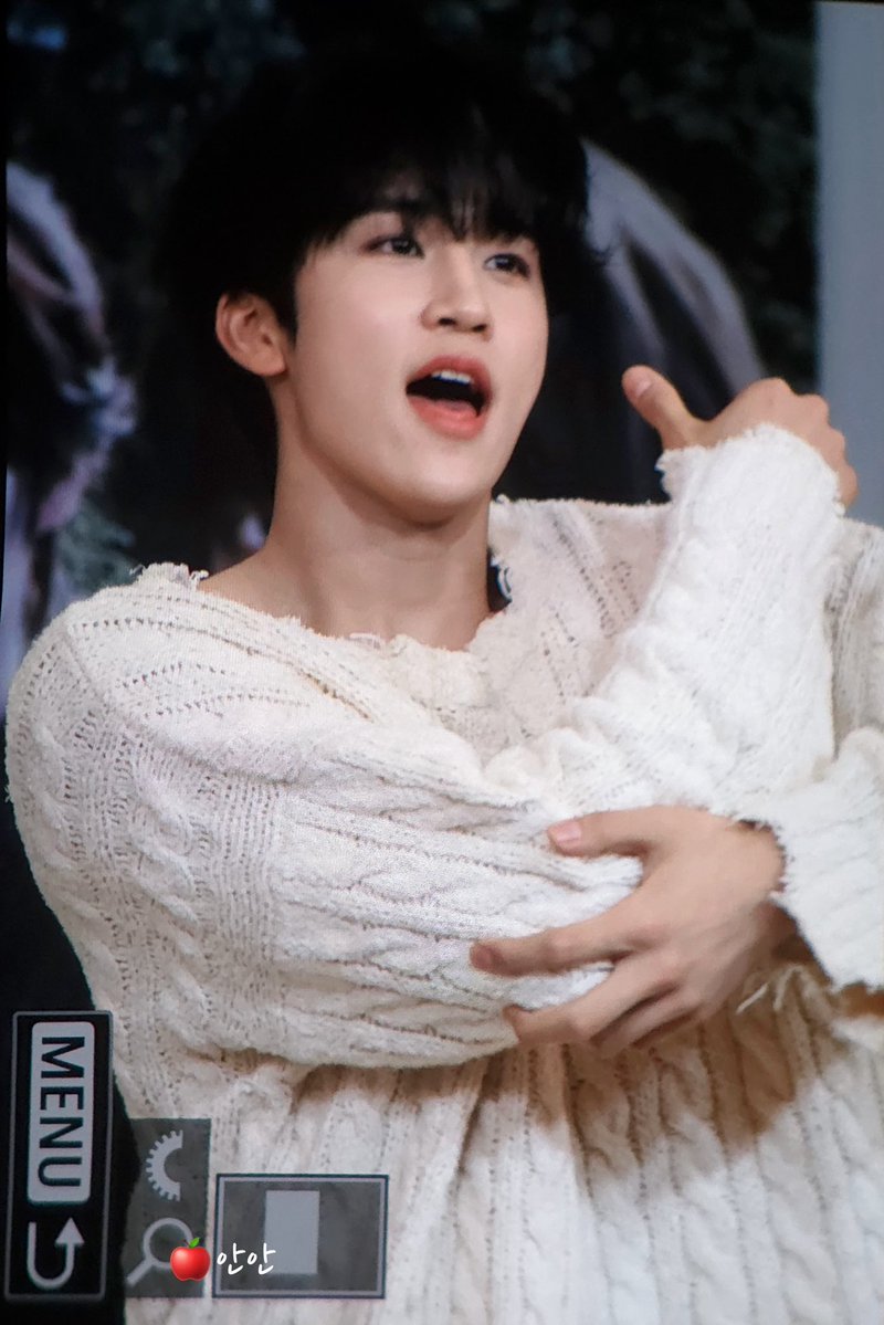 Junwoo_baby's tweet image. 251121 🐶🫂

#루네이트 #LUN8
#준우 #junwoo #쭈누 #深晙佑🐧