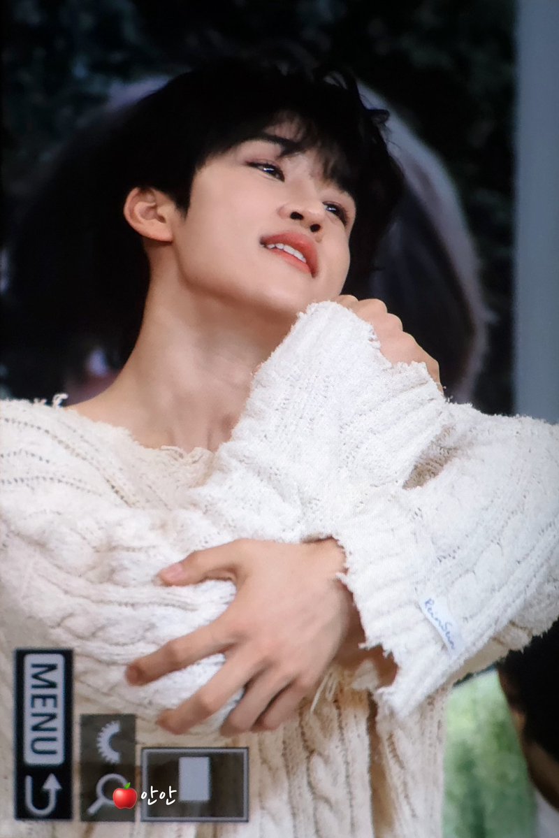 Junwoo_baby's tweet image. 251121 🐶🫂

#루네이트 #LUN8
#준우 #junwoo #쭈누 #深晙佑🐧