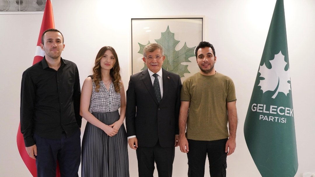 Yusuf Tekin'le müzakere değil mücadele edilir.

Karşımızda konuşulup anlaşılacak birisi olmadığı için ONURLU BİR BİÇİMDE DİK DURMAYA devam edeceğiz.

Beni atamayan irade emeğimi gasp etmiştir.
<a href="/tcmeb/">Millî Eğitim Bakanlığı</a>
#MülakatZulmunde383Gün