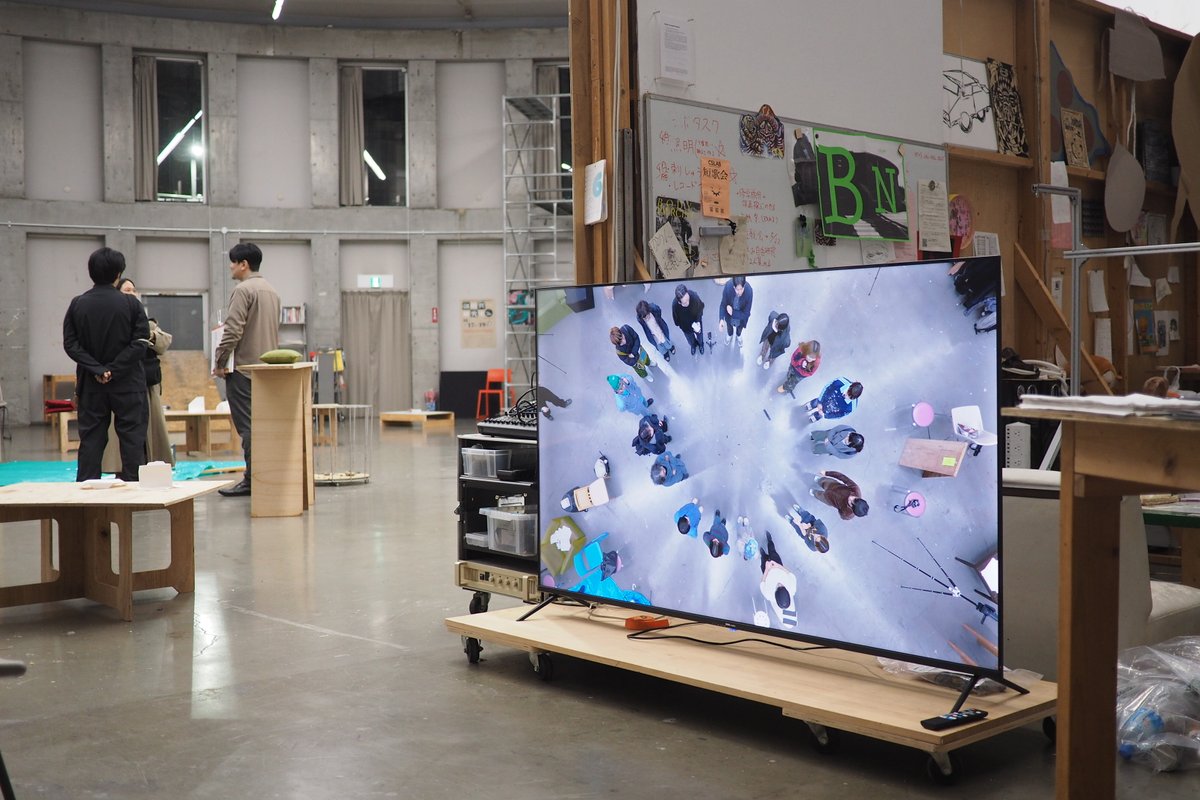 「メディウムとディメンション：Plastic」11/29までCS-Labで開催中

中尾拓哉さんと僕のタッグで練り上げたプロジェクト。9種の「ことば遊び」と10種の「かたち遊び」を居合わせた面々で一緒にプレイすることで作品／展覧会が自ずと「造形」される場を設計

＊写真1枚目は大澤拓実さん撮影。他は拙写