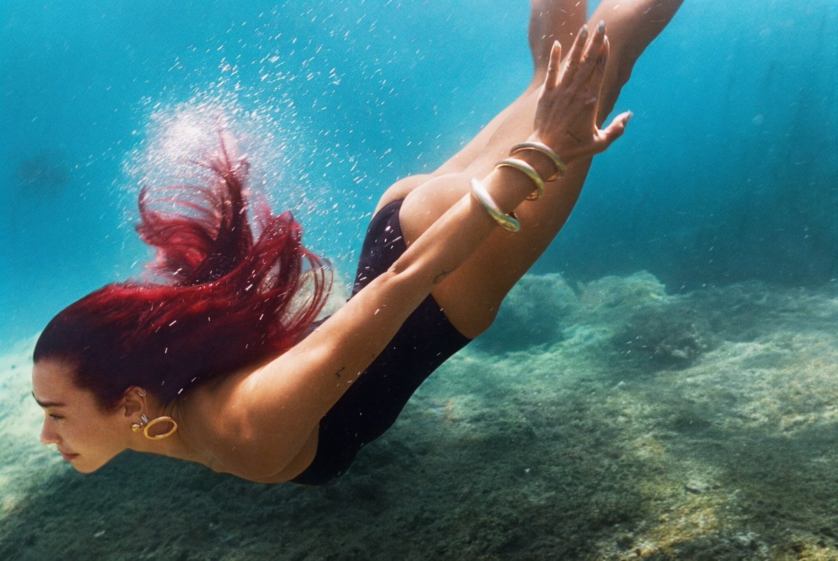 lipanomula's tweet image. Full picture of Dua Lipa for ‘Radical Optimism’.