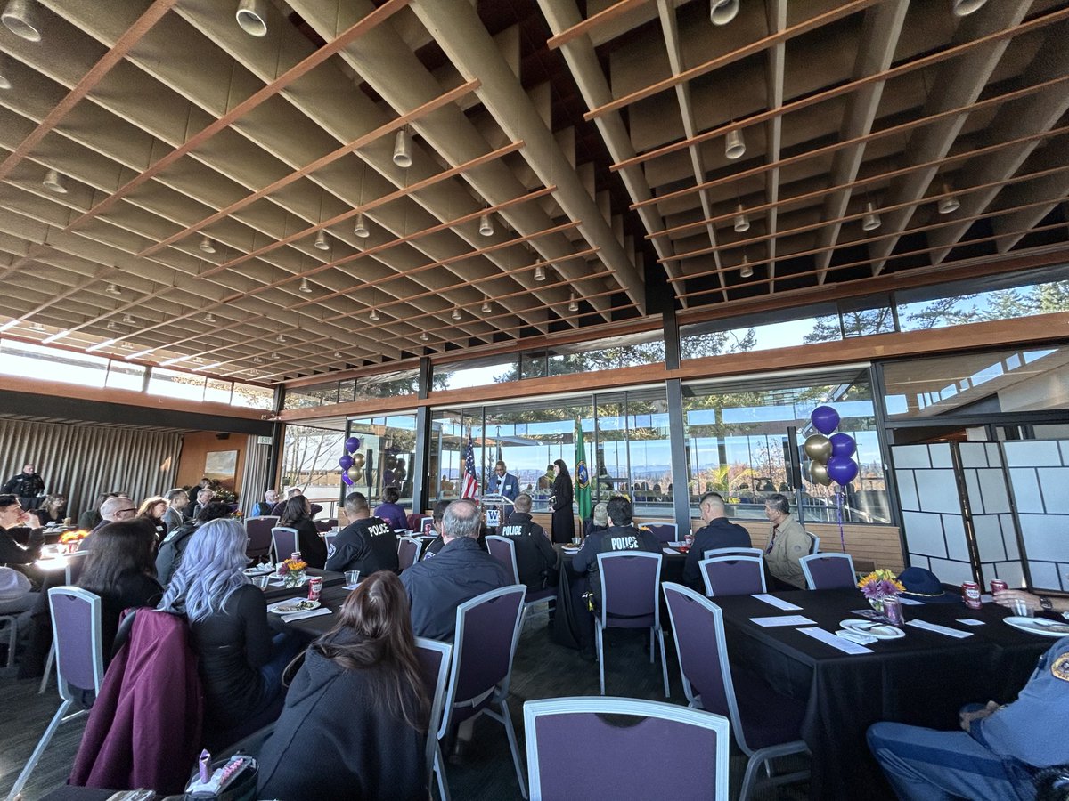 UW Police Department tweet media