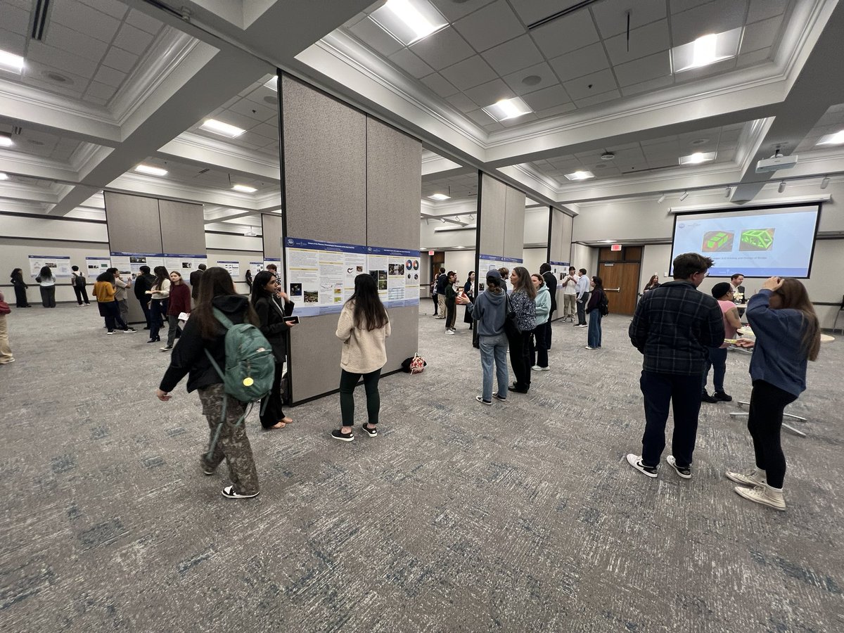 waketechcc's tweet image. Celebrating bright minds! 🌟
DYK 50 Wake Tech students are diving into #STEM research this semester? From testing genetic impact on diabetes risk to engineering safer roads, they wowed us at the START Showcase — a unique program powered by @NSF and generous college partners.