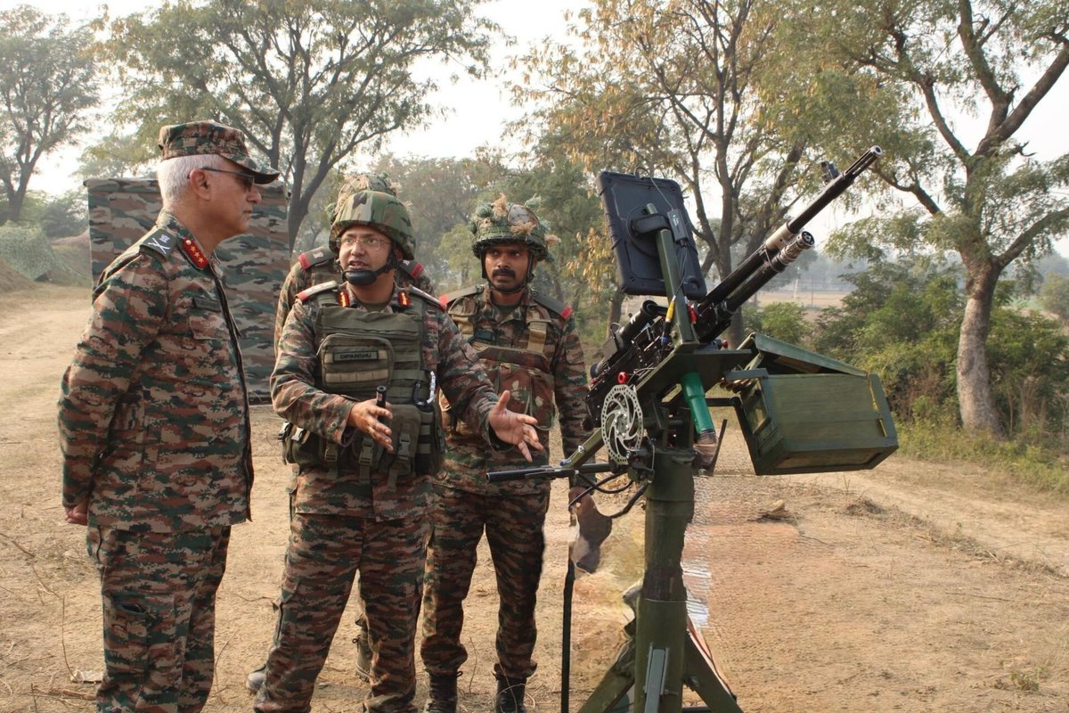 RisingStarCorps's tweet image. #IndianArmy #StrongAndCapable

GOC Rising Star Corps reviewed the operational preparedness of #TigerDivision.
He lauded the troops for their exceptional professionalism and dedication in maintaining  high levels of operational readiness.

@adgpi 
@WesternComd_IA
@PRODefenceJammu