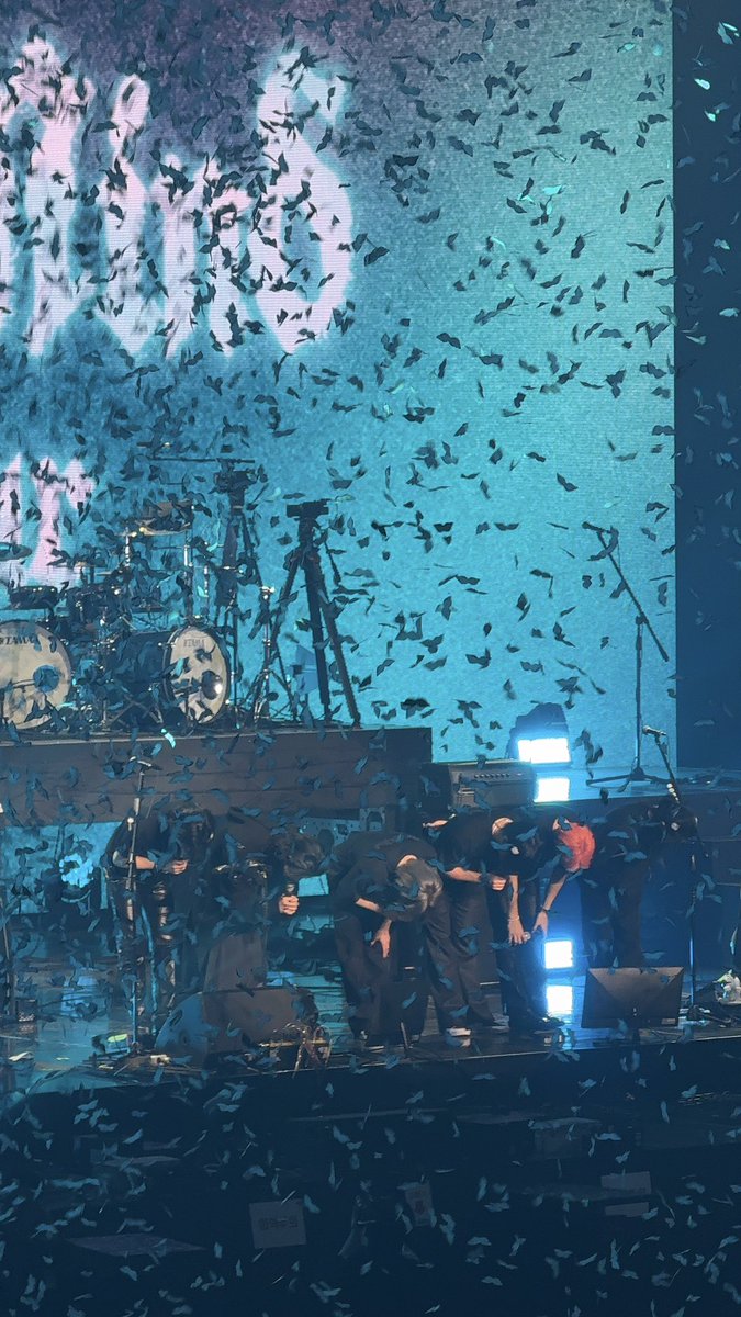 어케요 저 빌런즈 됏어요
우리 콘서트 또 하자 💕💕💕