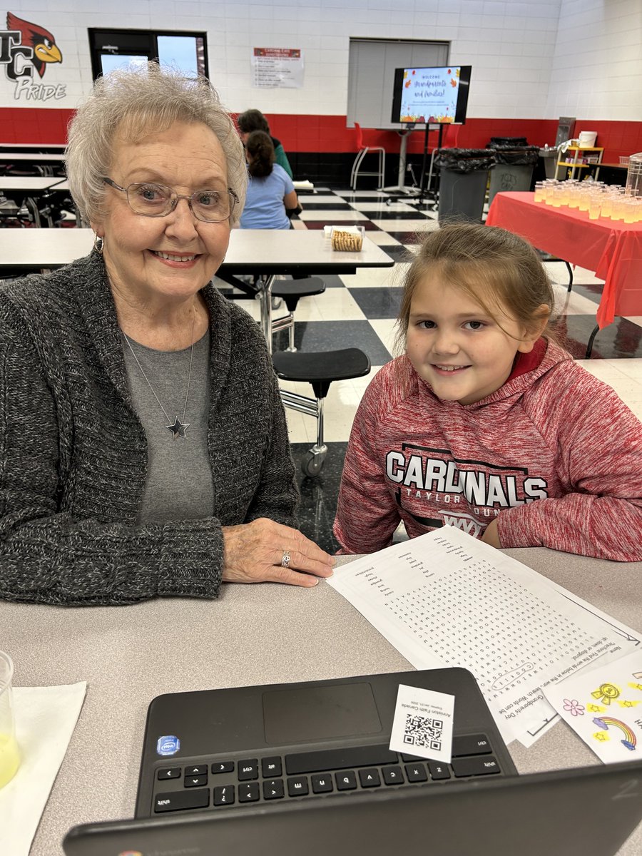 TC_Schools_KY's tweet image. Our third grade classes at Taylor County Intermediate School celebrated grandparents this week with refreshments, games, and smiles! 😀❤️🖤

Thank you to our homeroom teachers and the TCIS FRC for helping with this memorable event!

#tcpride #tccares #TCFRC #tcis