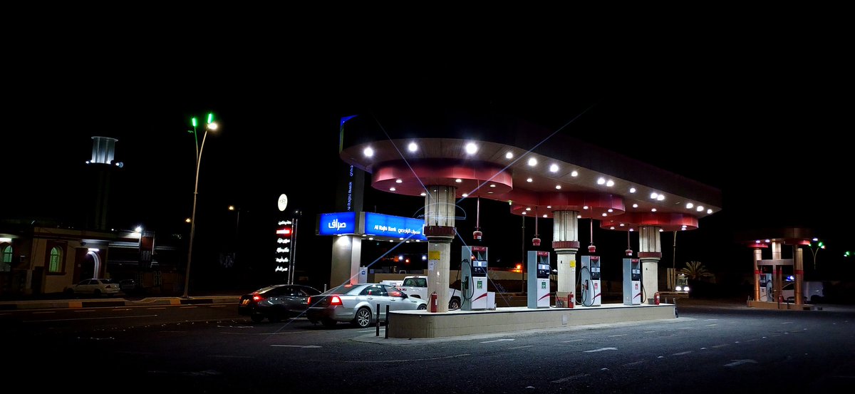 _7zero7_'s tweet image. ھم کِسي نه کِسي طرح سب کے ساتھ ھوتے ھوئے بِھي ناقابلِ بیاں حَد تك اکیلے ھیں..

محطةالصعيري , بيدة..