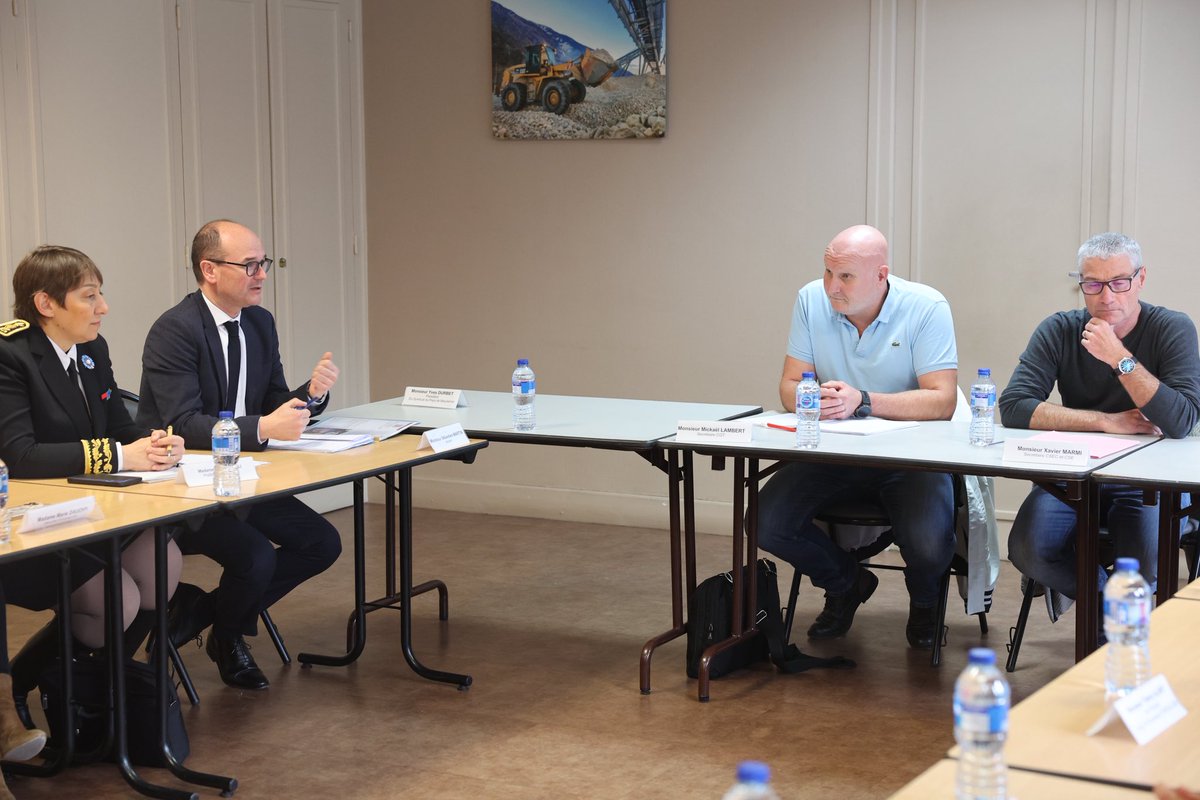 La concurrence déloyale chinoise met à mal la filière du silicium, notamment le site de Ferroglobe. Après l’avoir obtenu sur les ferroalliages, la France va se battre avec force auprès de l’#UE pour que des clauses de sauvegarde protègent la filière. Notre indépendance en dépend.