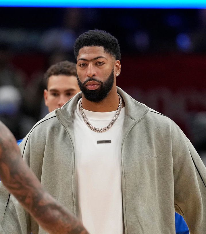 TheDunkCentral's tweet image. The Detroit Pistons are showing interest in Anthony Davis, per @KendrickPerkins 

“My sources are also telling me that Detroit has a lot of interest in Anthony Davis”

(Via @RoadTrippinShow / h/t @NBA__Courtside )