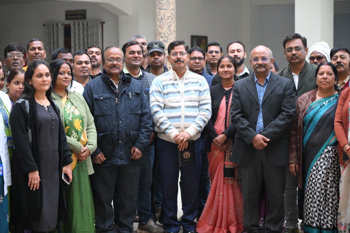 HLTH_JHARKHAND's tweet image. MD, NHM Jharkhand has taken a wonderful initiative to support stress management and overall well-being of NHM staff.
Today, a special Dance Therapy session was conducted at the State NHM Office by renowned dance therapist Mrs. Pooja Biyani.
#StressManagement #DanceTherapy