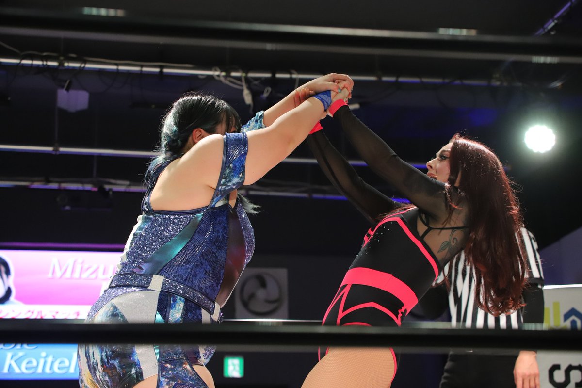 mangetu1020yt's tweet image. 11月21日フューチャーサイト・アミスタ大会にて撮影

南1列6番

香藤満月選手入場＆デビーカイテル選手との力比べ

#香藤満月　
#デビーカイテル　　
#ディアナ
#フューチャーサイト