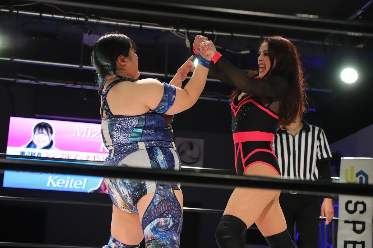 mangetu1020yt's tweet image. 11月21日フューチャーサイト・アミスタ大会にて撮影

南1列6番

香藤満月選手入場＆デビーカイテル選手との力比べ

#香藤満月　
#デビーカイテル　　
#ディアナ
#フューチャーサイト