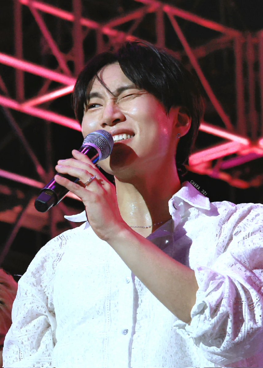 시간 짱 빠르다🥹 생일축하해 오빠
따뜻하고 행복한 생일보내길💙

#멜로디의_햇살_은광아_생일축하해
#비투비 #서은광 #HAPPY_EUNKWANG_DAY
<a href="/BTOB_SEKwang/">서은광</a>