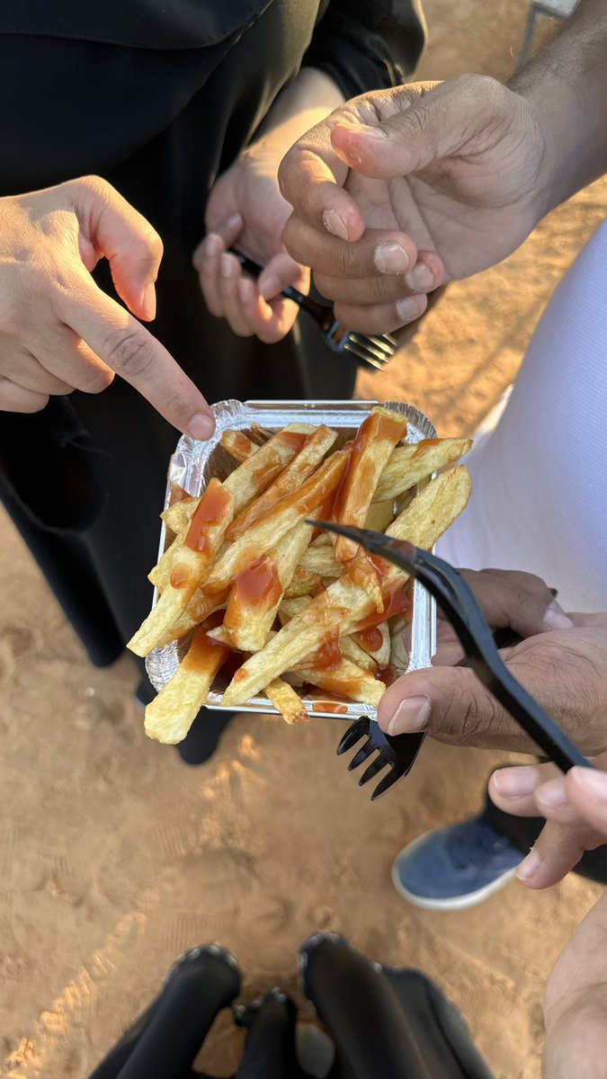 LO_loo's tweet image. جمعه في المزرعه