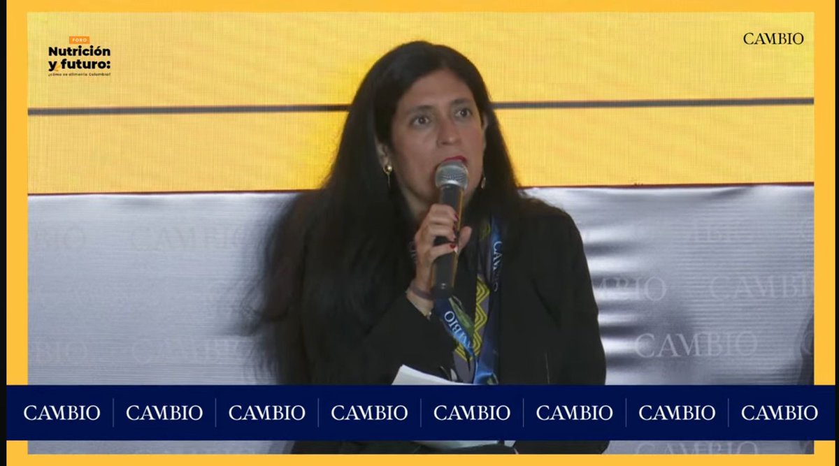 MinAgricultura's tweet photo. #AEstaHora 🔴 | La viceministra (e) de Asuntos Agropecuarios, 🌾 Silvia Becerra, participa en el panel '¿Qué está pasando con el arroz en Colombia?' 🍚 del foro 'Nutrición y futuro: ¿cómo se está alimentando Colombia?', organizado por @estoescambio. 🗣️

¡Sigue la transmisión! 👉🏾 
https://t.co/LP5JzYA9hy