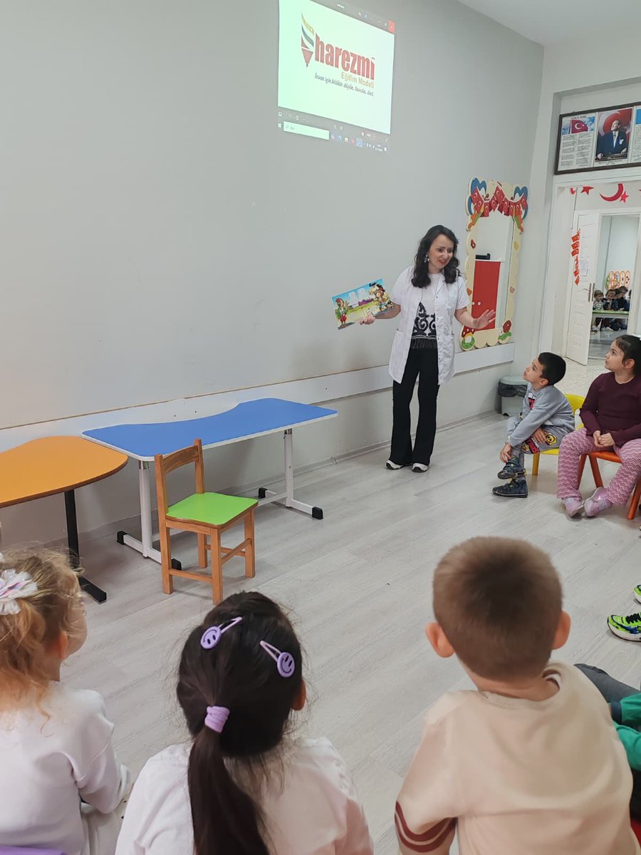 Öğretmenlerimiz Yasemin MIZRAK Seren TEREN BAYRAKTAR ve Pınar SÜRÜCÜ NUYAN ile #harezmi eğitim modelini uygulamaya başladık. #harezmieğitimmodeli <a href="/YUnan78241/">Yasemin Unan</a> <a href="/FahriKIRMIZI/">Fahri KIRMIZI</a> <a href="/drazizyeniyol/">Dr. Abdülaziz YENİYOL</a>