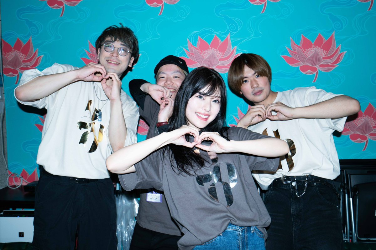 E3%83%87%E3%83%93%E3%83%A5%E3%83%BC8%E5%91%A8%E5%B9%B4