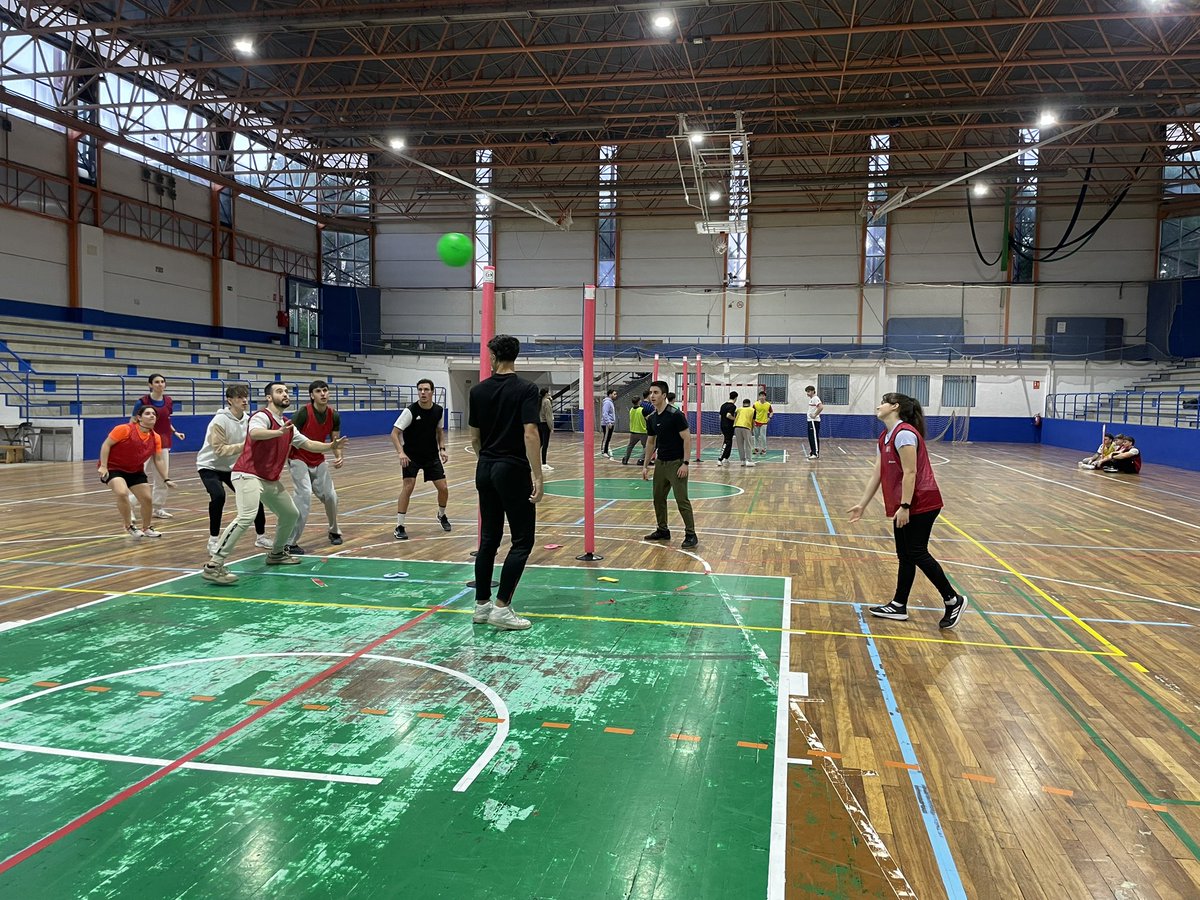 Seguimos avanzando en el proyecto INNOVA <a href="/FaculEDUAM/">FACULTAD DE FORMACIÓN DEL PROFESORADO Y EDUCACIÓN</a> Esta semana toca profundizar en talleres prácticos <a href="/goubak_sport/">GOUBAK ®</a> y su lógica interna, próxima semana cerramos con un 🔱 formativo que promete mucha acción <a href="/marcguillem78/">Marc Guillem</a> <a href="/ZapateroAyuso/">Jorge Agustín Zapatero Ayuso</a> <a href="/gdcefcat/">GABRIEL DÍAZ</a> ¡Vamos a por más #edufis! #uam