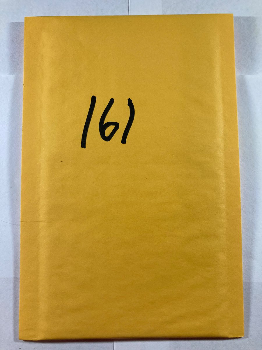 🎁Appreciation Day Giveaway🎁

Winner Announced Wednesday

Bubble Mailer includes 4 random rookie cards from the NFL, NBA or MLB

🔥Mystery Mailer #161

To enter
1. Follow
2. Retweet
3. Like