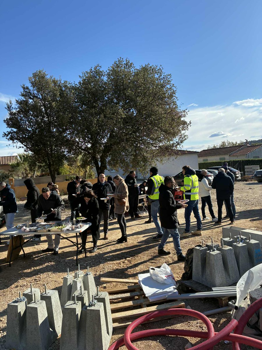 rambierimmo's tweet photo. ✨ Inauguration des travaux de l'opération “Les Charbonnières” à Claret (34) 🏠

📨 Plus d'informations sur les terrains à bâtir : https://t.co/eTblaoUyNg ou au 04.67.60.55.34 https://t.co/VoSa1e4gRS