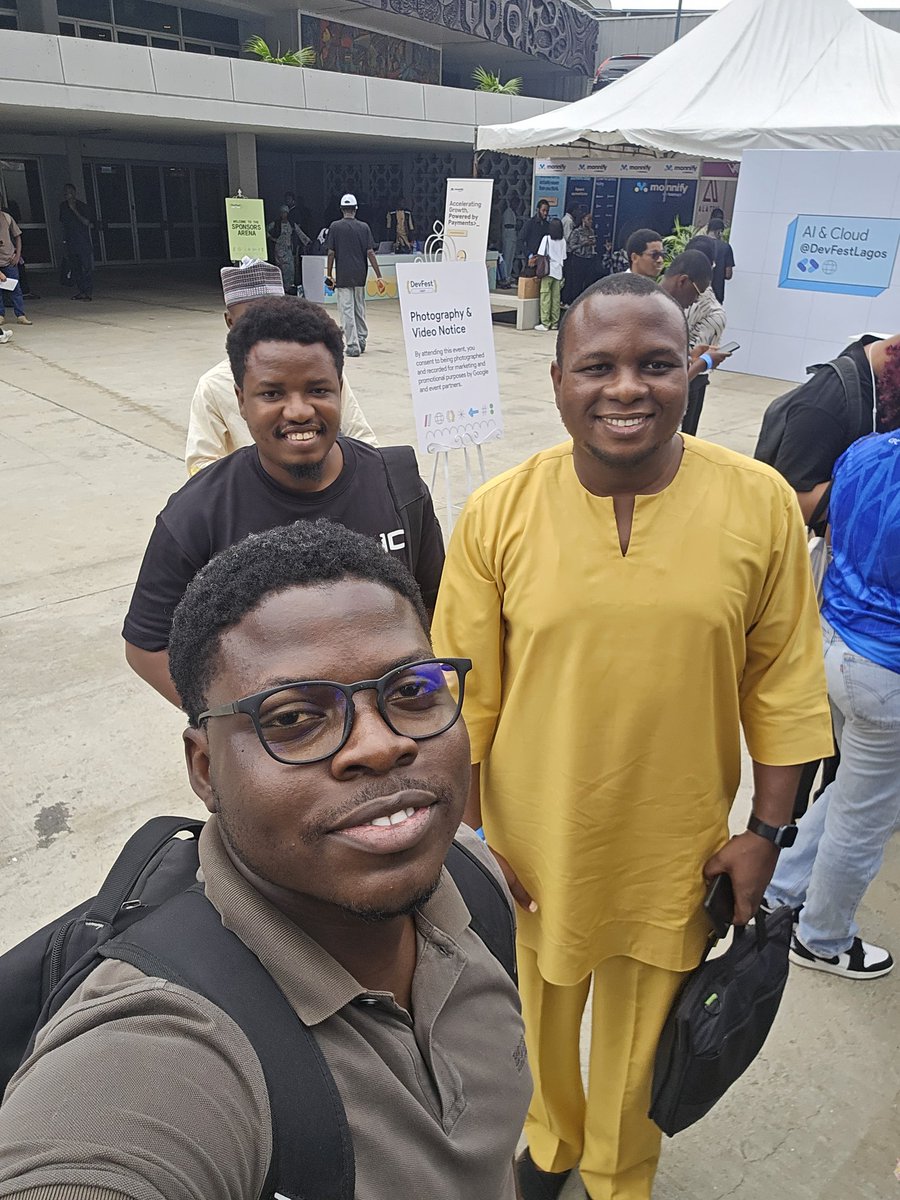 rhymezx_code's tweet image. #DevFestLagos2025
Moments like DevFest remind me why I love tech, community, collaboration, and growth.